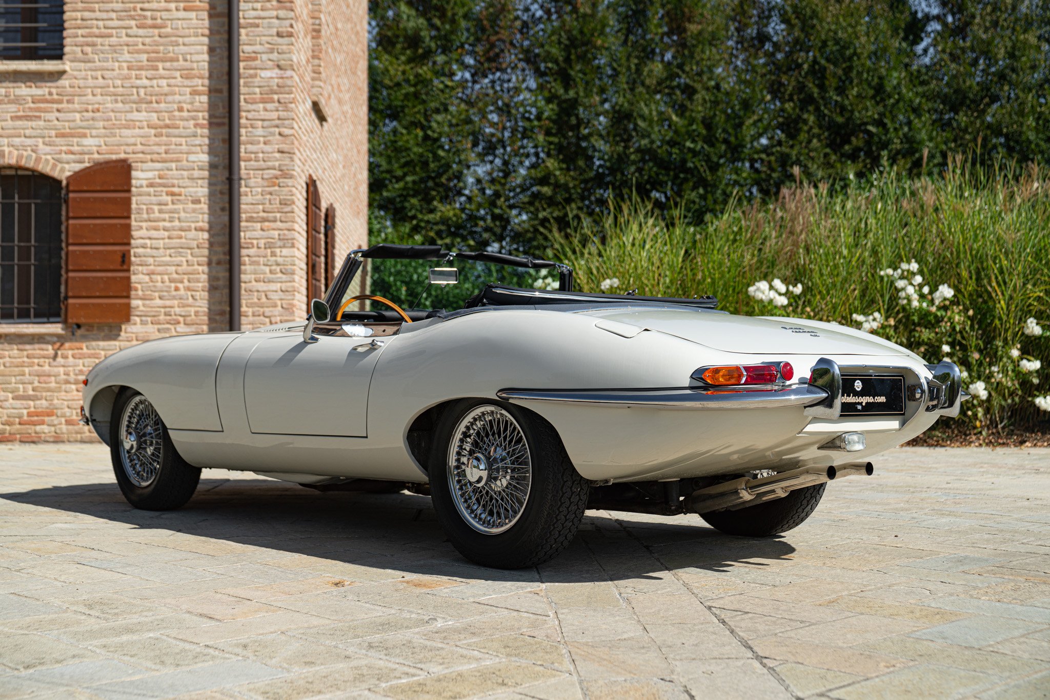 Jaguar E-TYPE I° SERIE 4.2 ROADSTER 