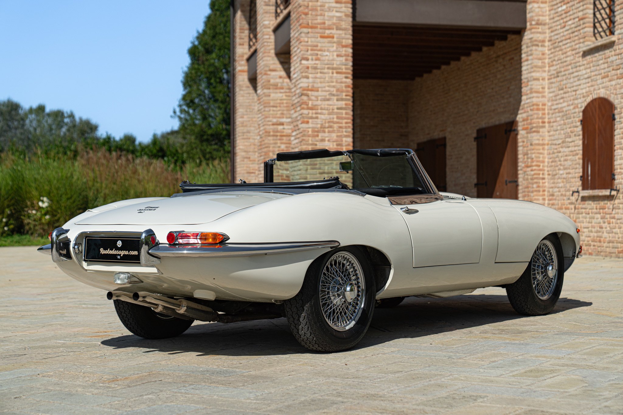 Jaguar E-TYPE I° SERIE 4.2 ROADSTER 
