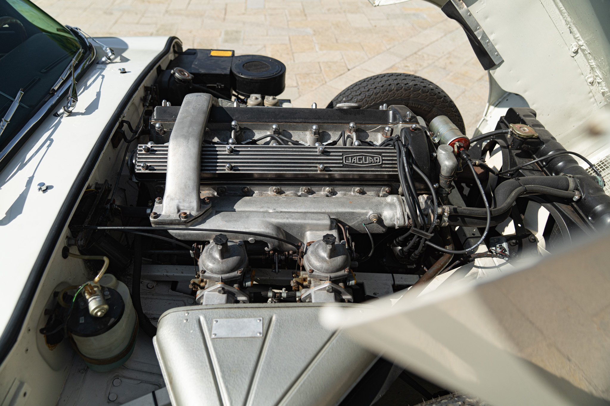 Jaguar E-TYPE I° SERIE 4.2 ROADSTER 