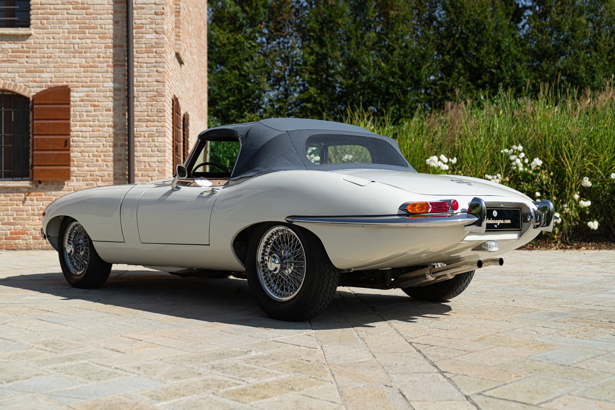 Jaguar E-TYPE I° SERIE 4.2 ROADSTER 