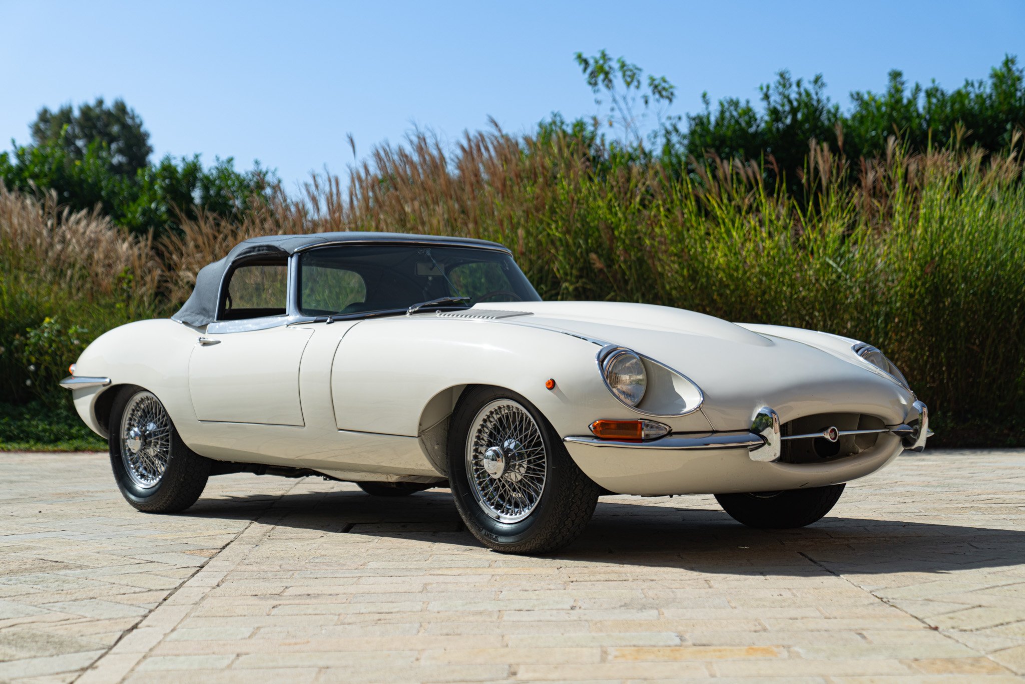Jaguar E-TYPE I° SERIE 4.2 ROADSTER 