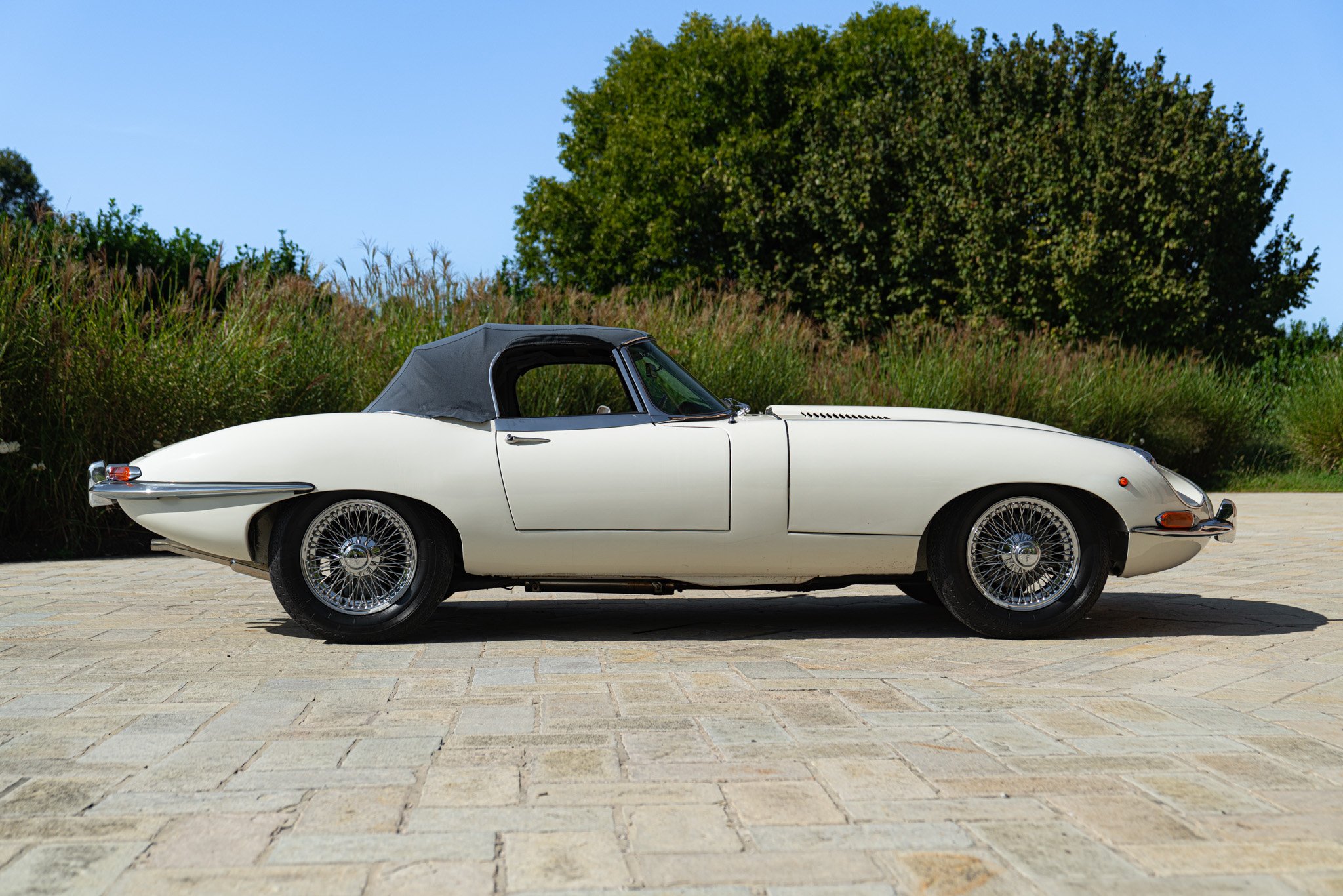Jaguar E-TYPE I° SERIE 4.2 ROADSTER 