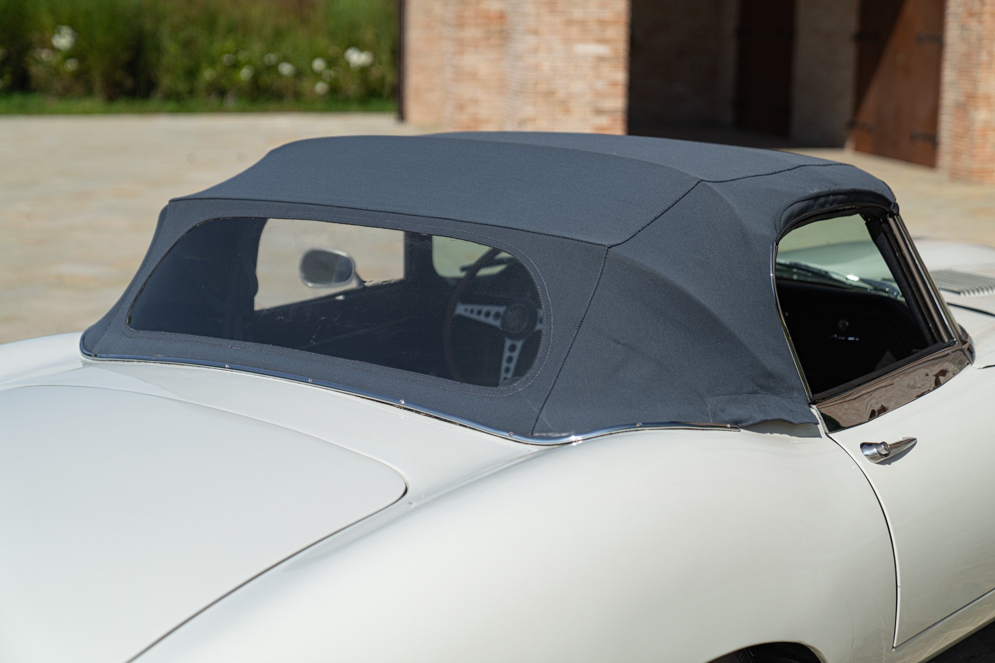 Jaguar E-TYPE I° SERIE 4.2 ROADSTER 