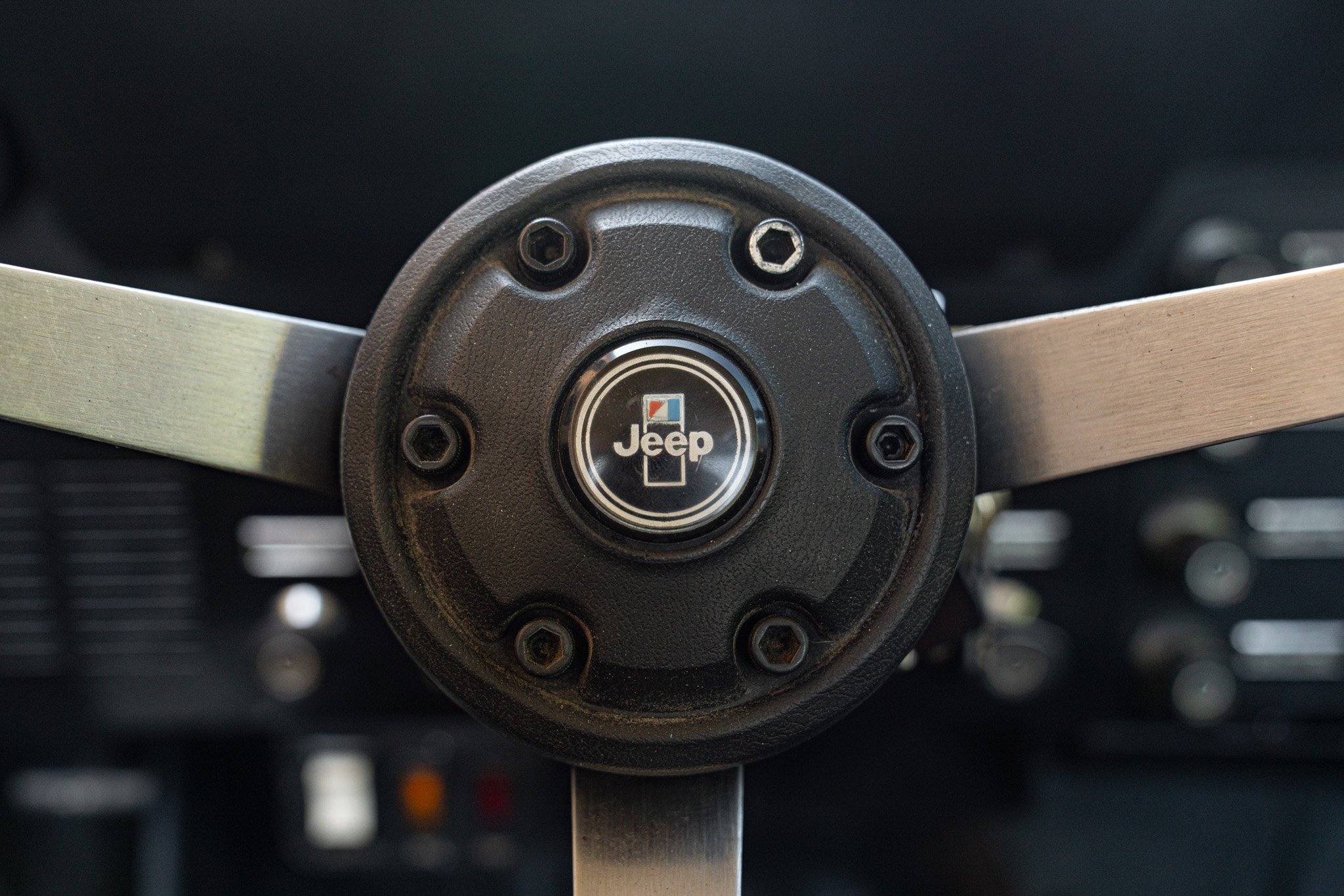 Jeep CJ-8 SCRAMBLER 