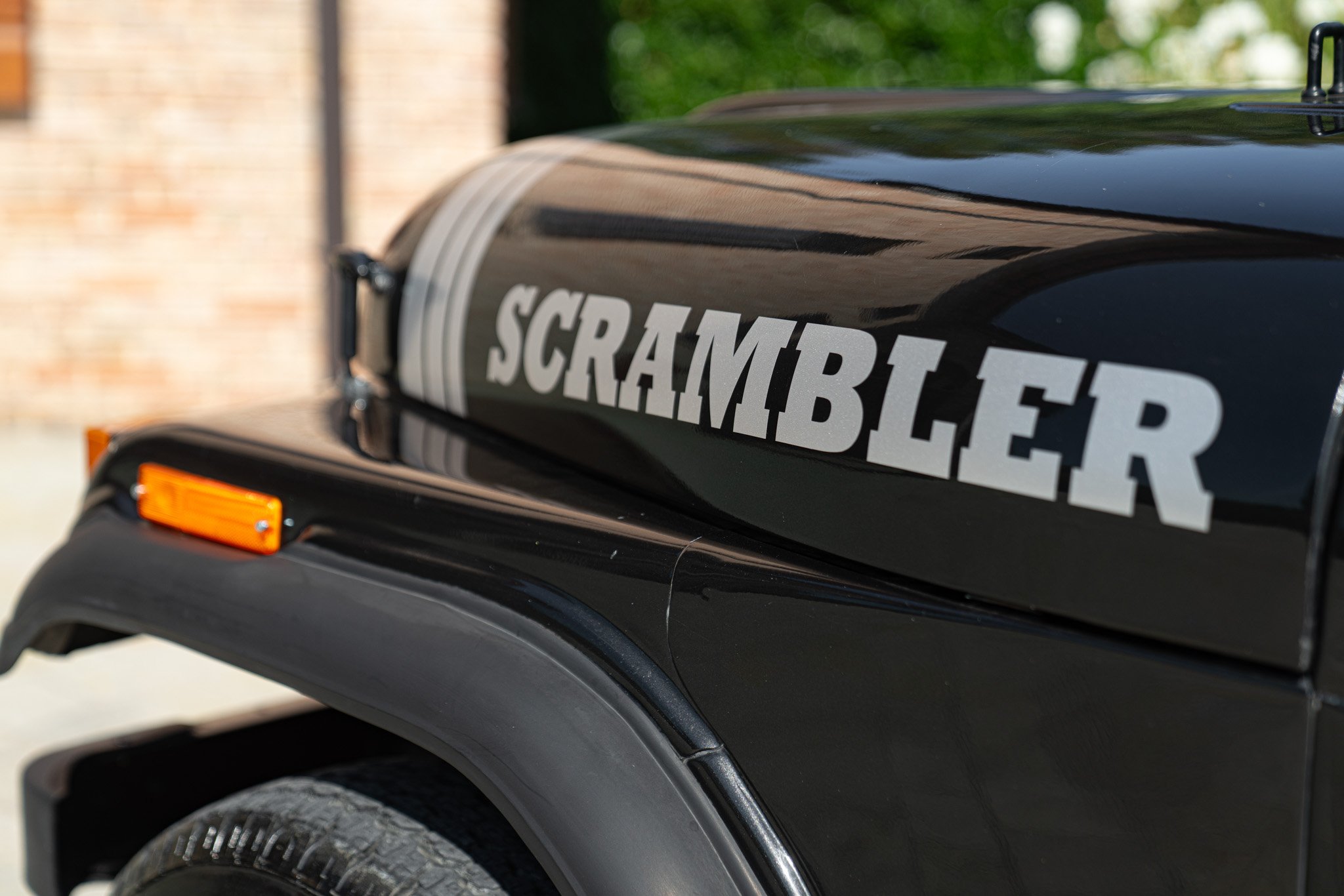 Jeep CJ-8 SCRAMBLER 