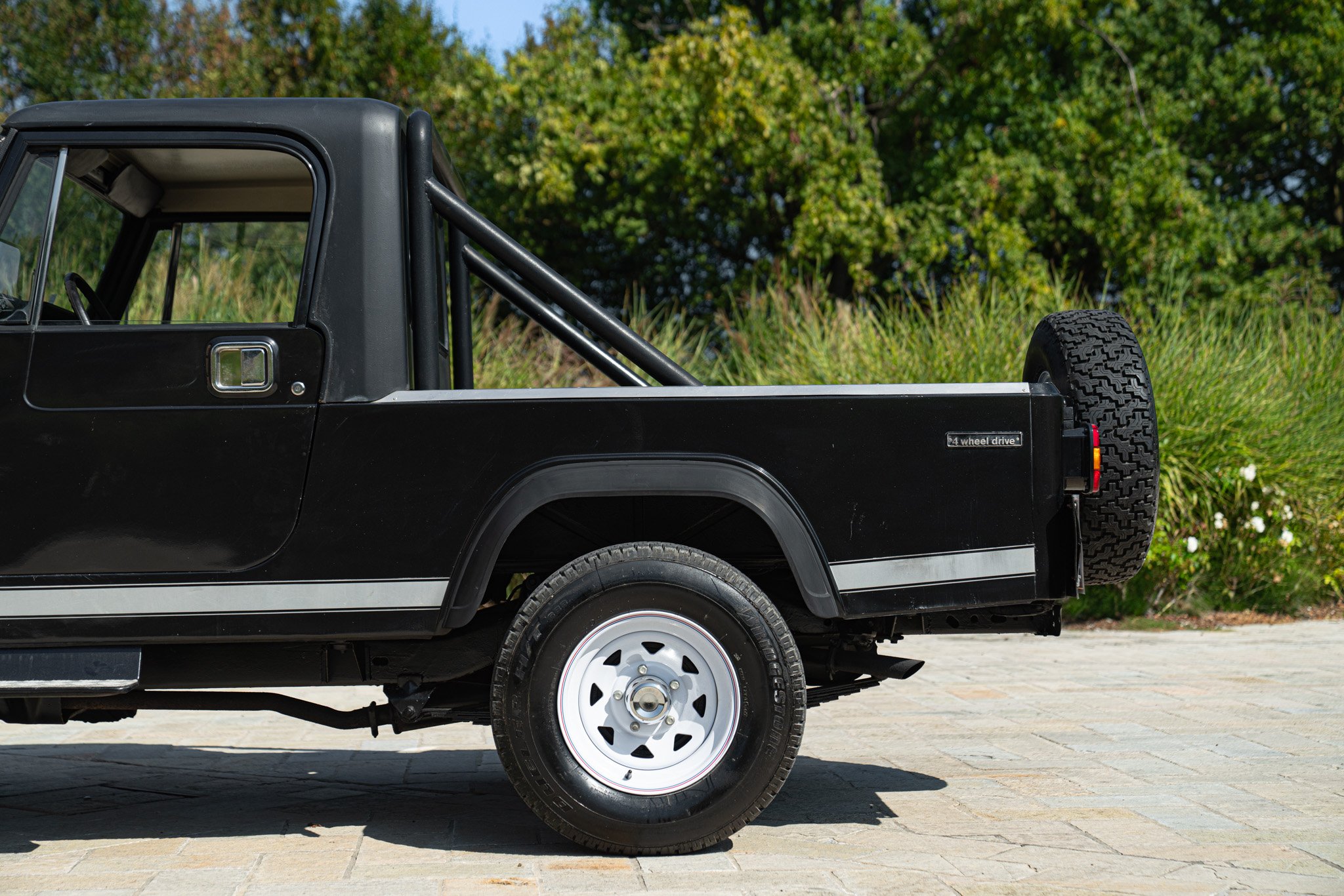 Jeep CJ-8 SCRAMBLER 