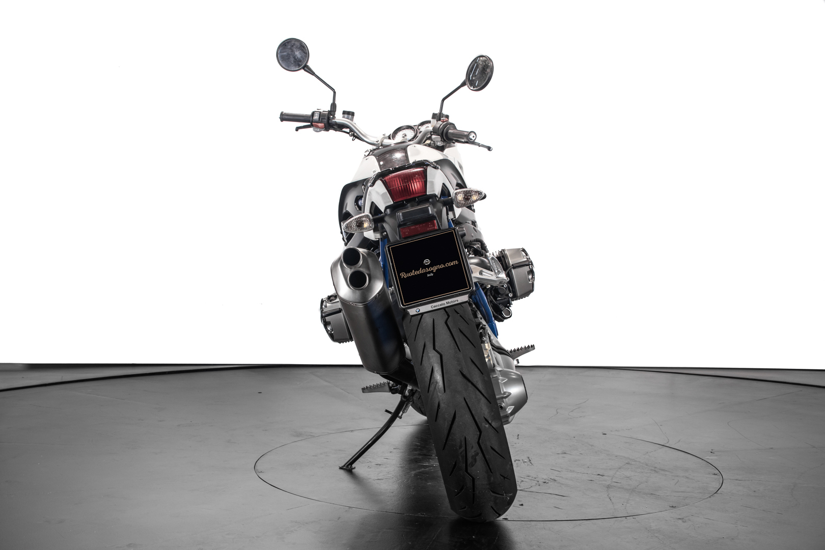 BMW HP2 Megamoto 