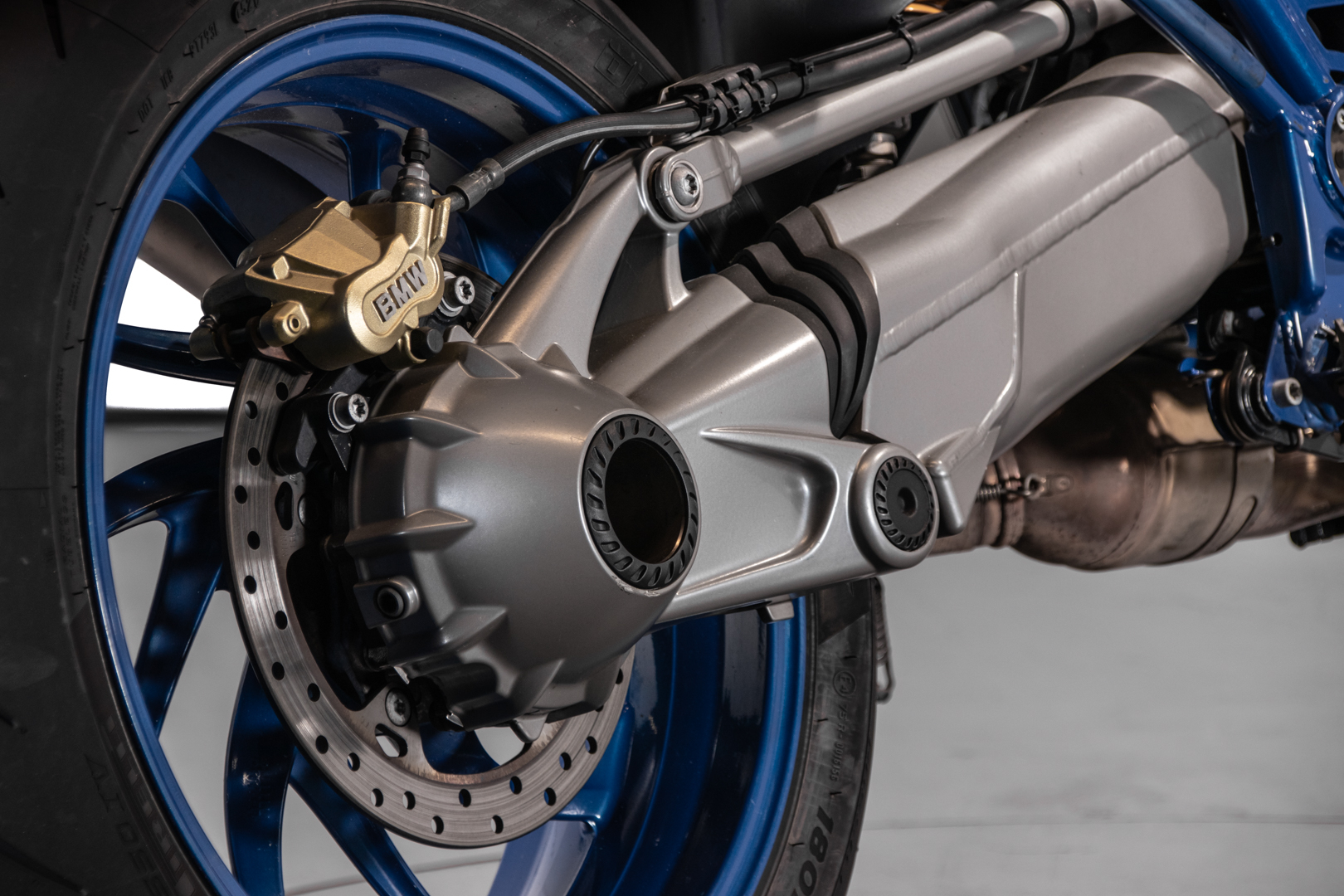 BMW HP2 Megamoto 