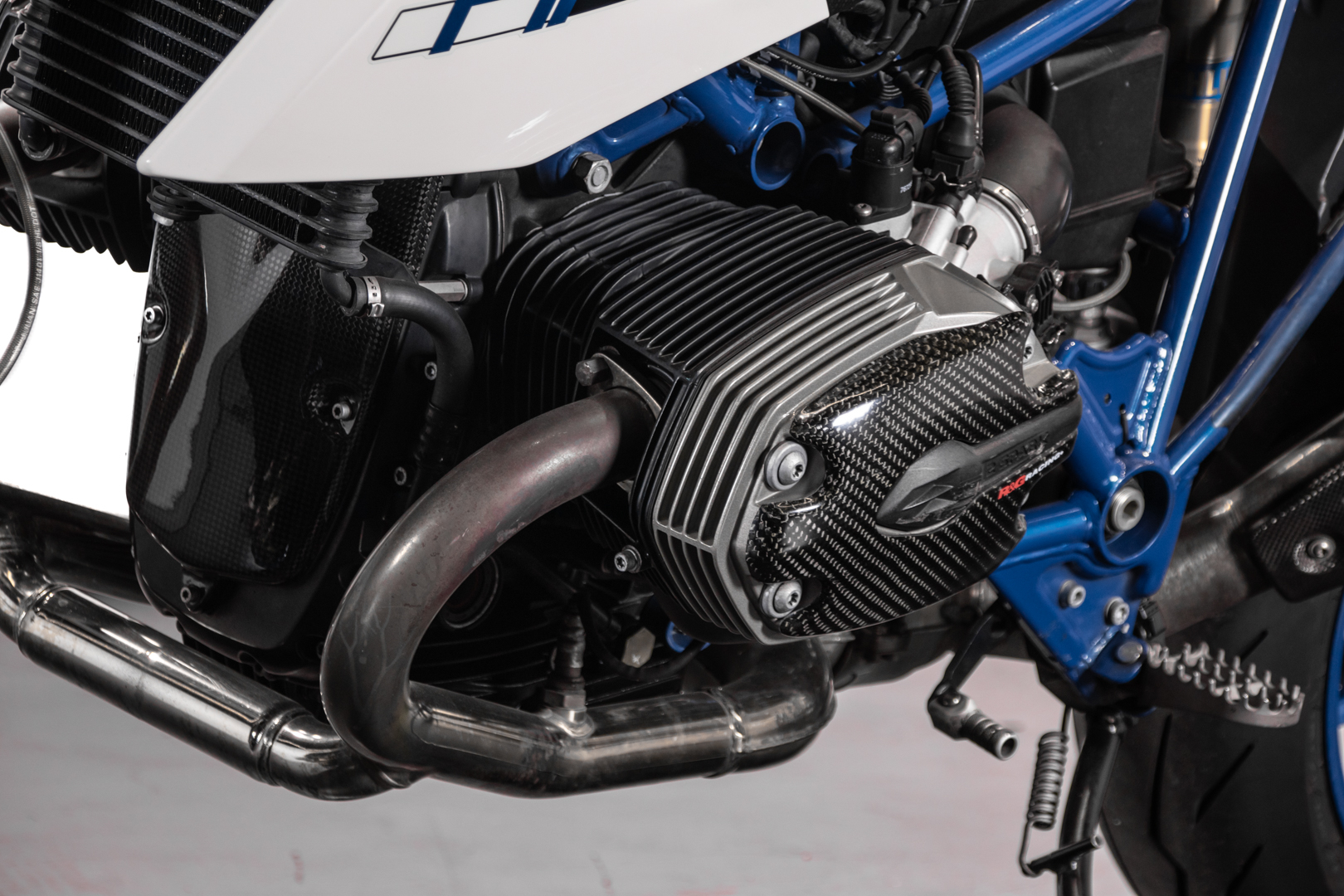 BMW HP2 Megamoto 