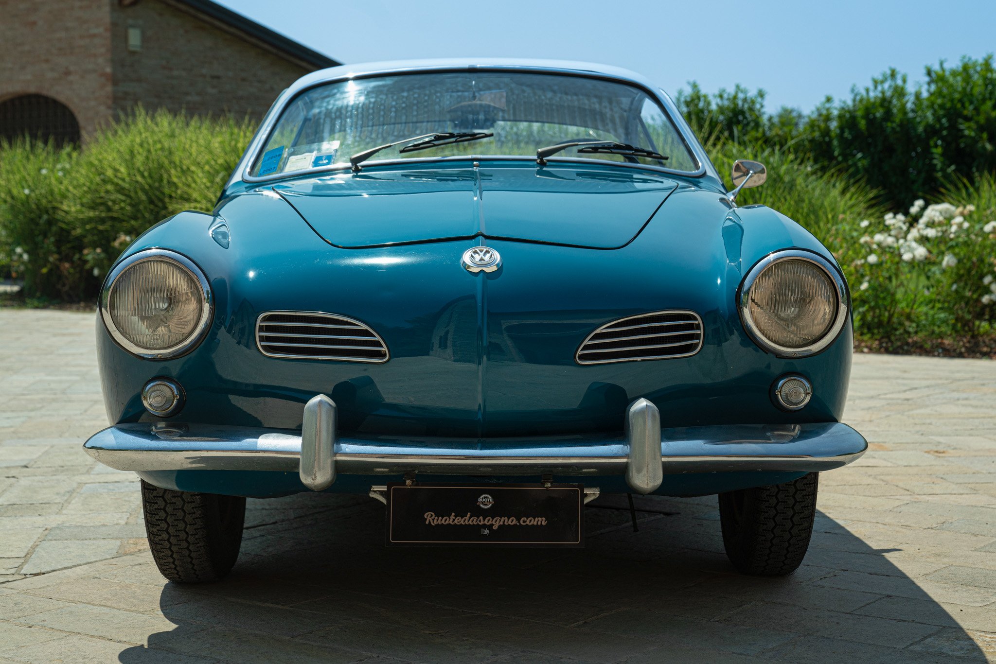 Volkswagen Karmann Ghia 