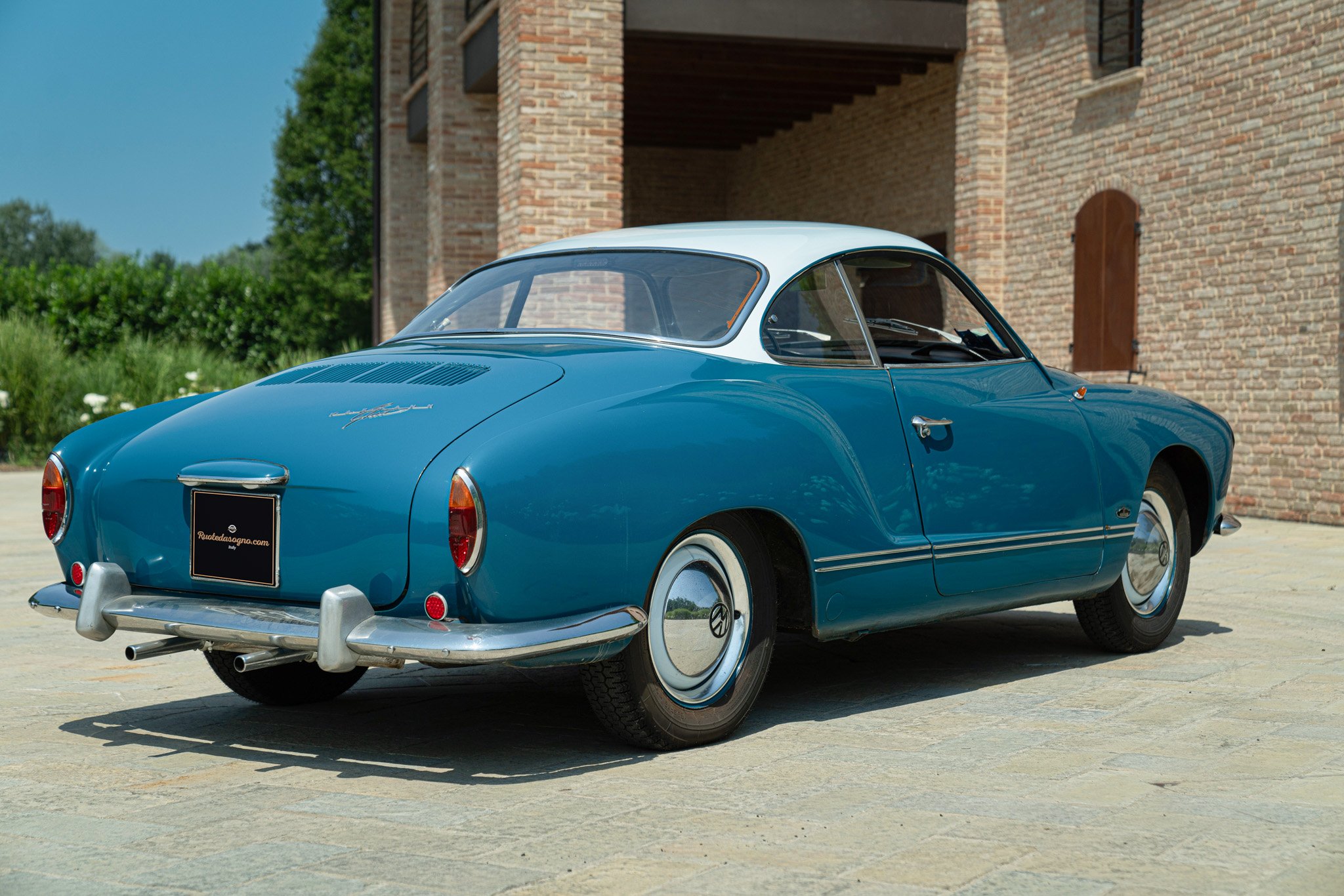 Volkswagen Karmann Ghia 