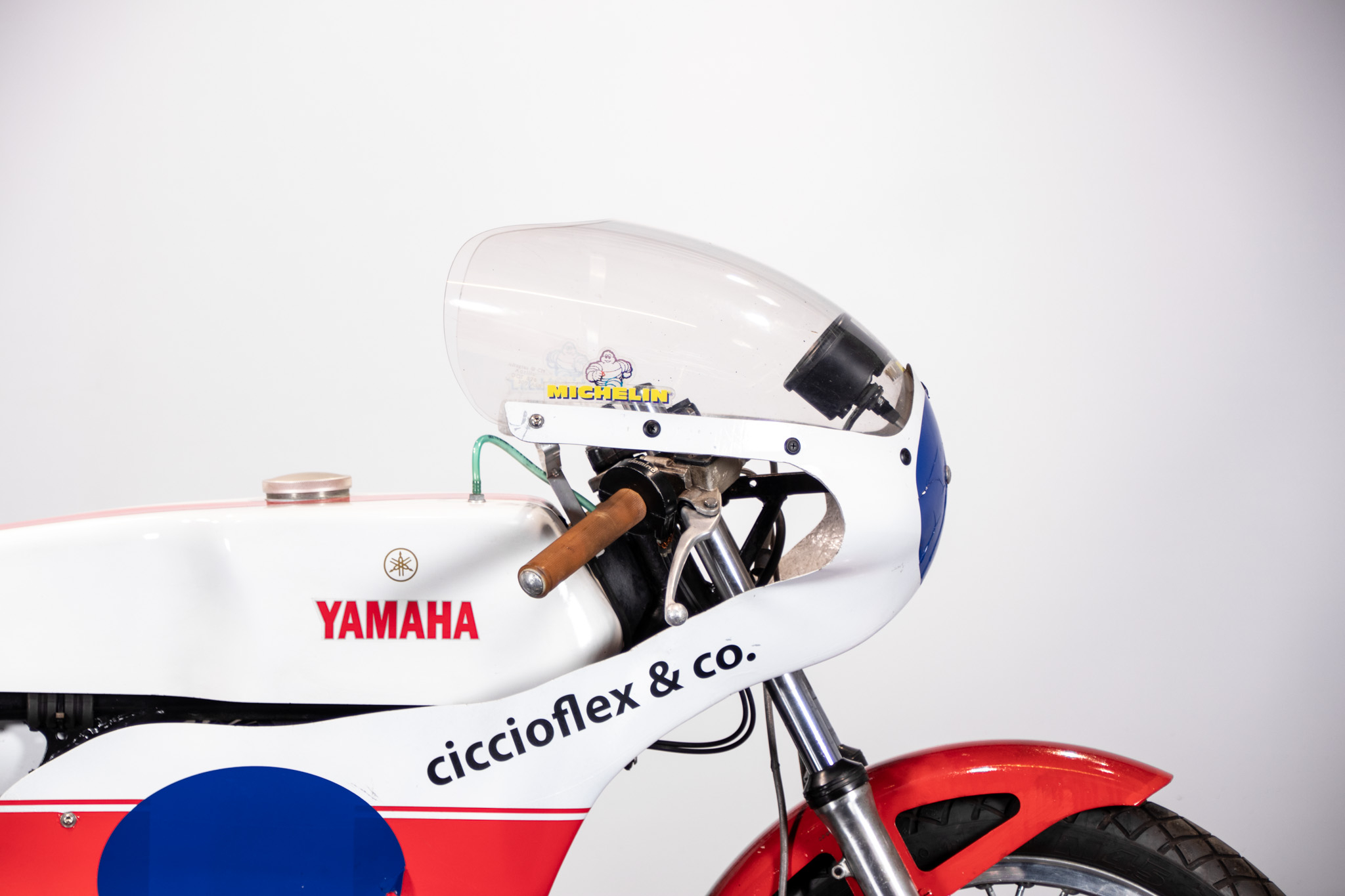 Yamaha TZ 350 Johnny Cecotto Replica 