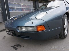 Porsche 928 S4