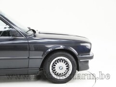 BMW  320i A \'89 