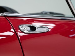 Alfa Romeo 2000 Spider 4 \'91 