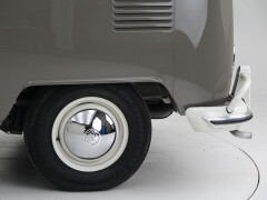 Volkswagen T1 Samba 21 Windows \'64 