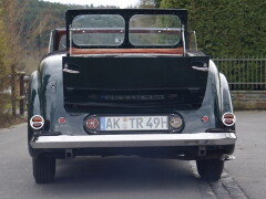 Triumph TR2000 Roadster