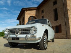 Alfa Romeo GIULIA 1300 \"PANCHETTA\" 