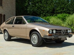 Alfa Romeo GTV 2000 