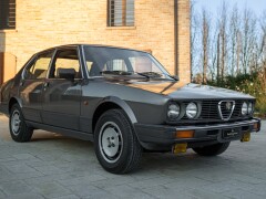 Alfa Romeo ALFETTA INIEZIONE QUADRIFOGLIO ORO 