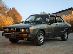 Alfa Romeo ALFETTA INIEZIONE QUADRIFOGLIO ORO 