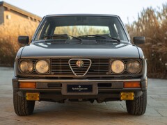 Alfa Romeo ALFETTA INIEZIONE QUADRIFOGLIO ORO 