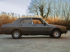 Alfa Romeo ALFETTA INIEZIONE QUADRIFOGLIO ORO 