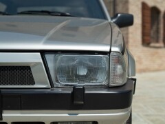 Alfa Romeo 75 2.0 