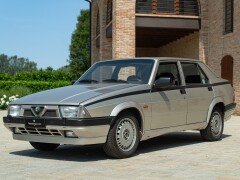 Alfa Romeo 75 2.0 