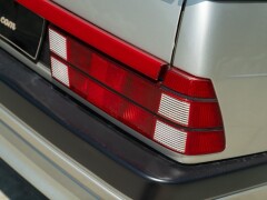 Alfa Romeo 75 2.0 