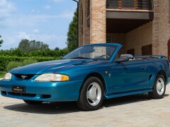 Ford MUSTANG CABRIOLET 