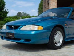 Ford MUSTANG CABRIOLET 
