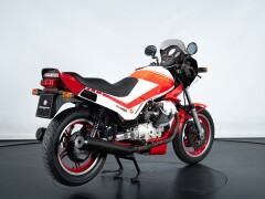 Moto Guzzi V65 LARIO 