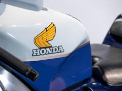 Honda VFR750- “RC 30” 