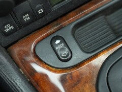 Jaguar XK8 SPIDER 