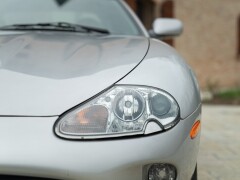 Jaguar XK8 SPIDER 
