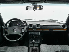 Mercedes Benz 240 TD 