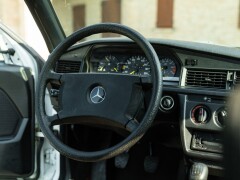 Mercedes Benz 190 E 