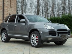 Porsche CAYENNE TURBO 