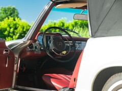 Mercedes Benz 280 SL 