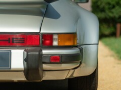 Porsche PORSCHE 930 (911) 3.0 TURBO 