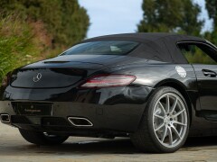 Mercedes Benz SLS AMG Roadster 