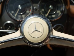 Mercedes Benz 190 SL 