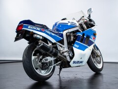 Suzuki GSXR 750 