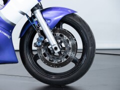 Yamaha R6 